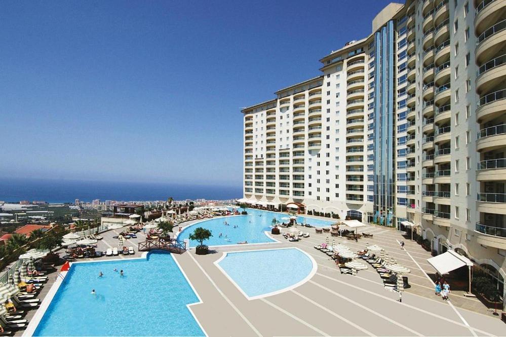 In Goldcity In The Main Building With Amazing View Kargicak Mahmutlar With Private Aparthotel