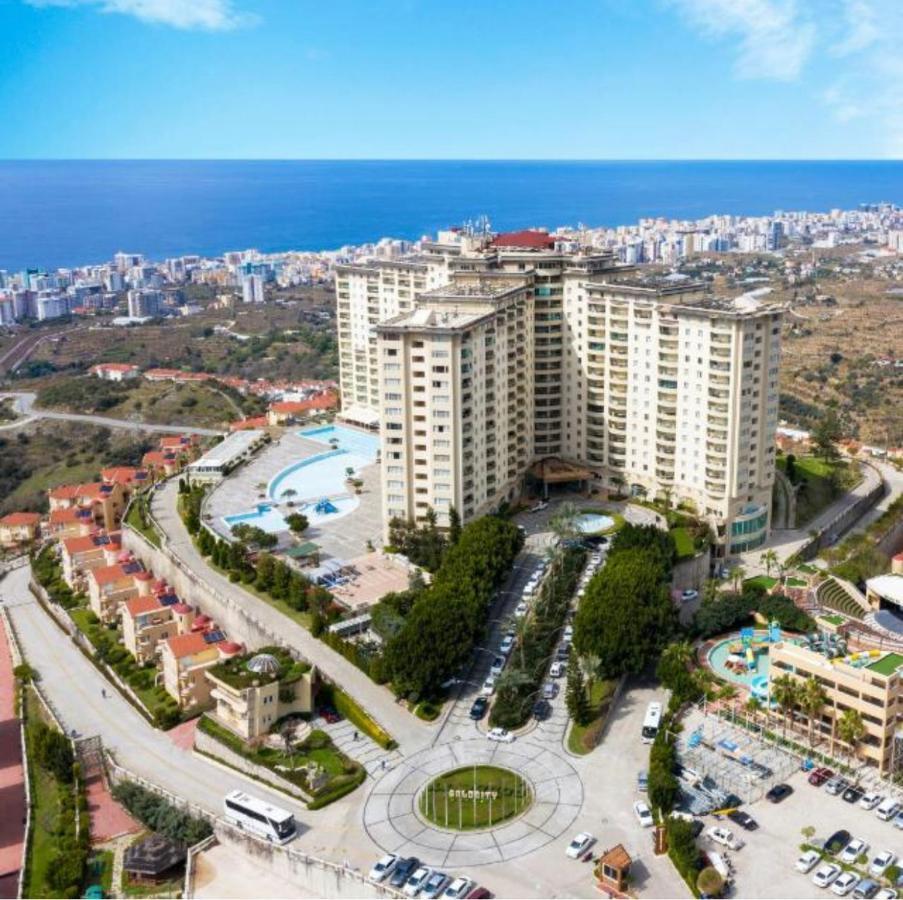 In Goldcity In The Main Building With Amazing View Kargicak Mahmutlar With Private Aparthotel Alanya