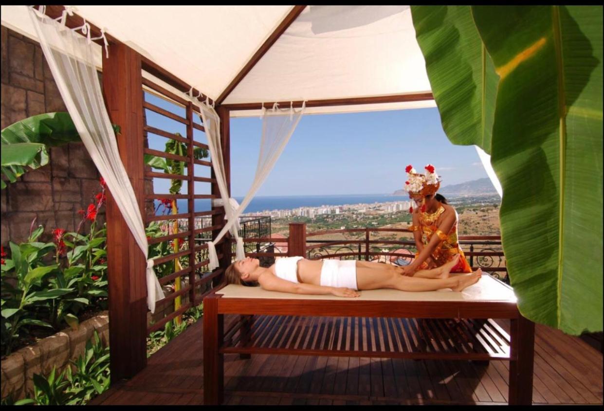 In Goldcity In The Main Building With Amazing View Kargicak Mahmutlar With Private *
