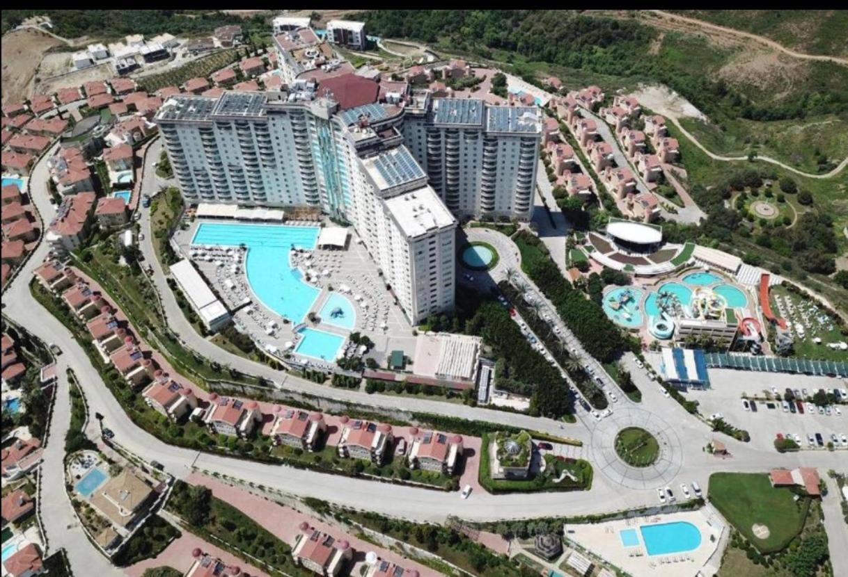 In Goldcity In The Main Building With Amazing View Kargicak Mahmutlar With Private Aparthotel *